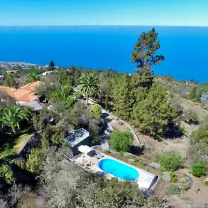 Holiday home Feriendomizil Mit Beheiztem, Abdeckbarem Pool Tijarafe